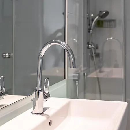 Hotelship Kd Moment * Köln