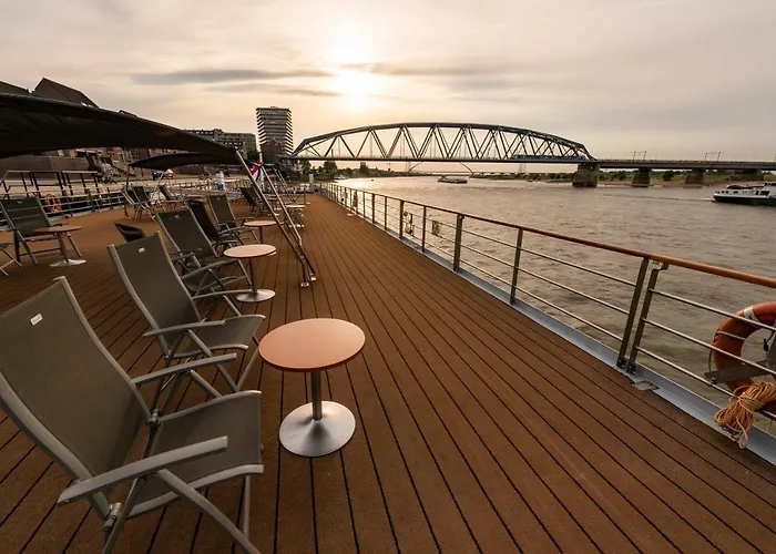 Hotelship Kd Moment *