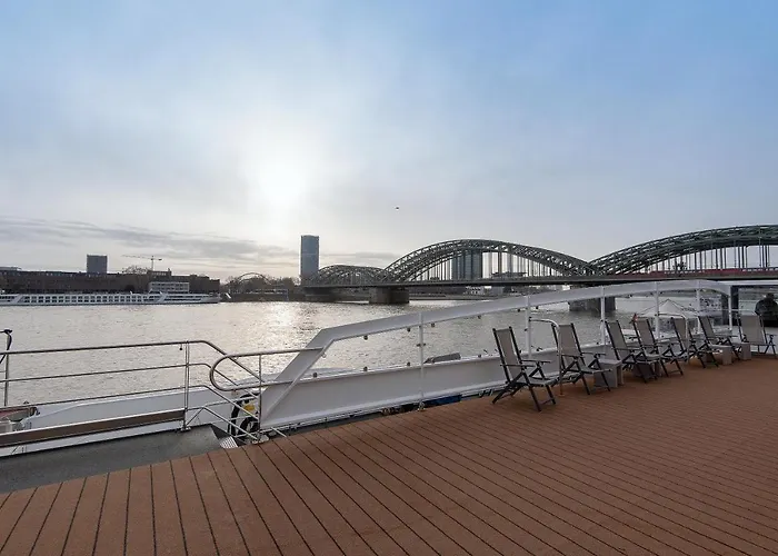 Hotelship Kd Moment *