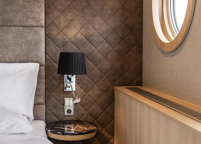 Hotelship Kd Moment Hotel *