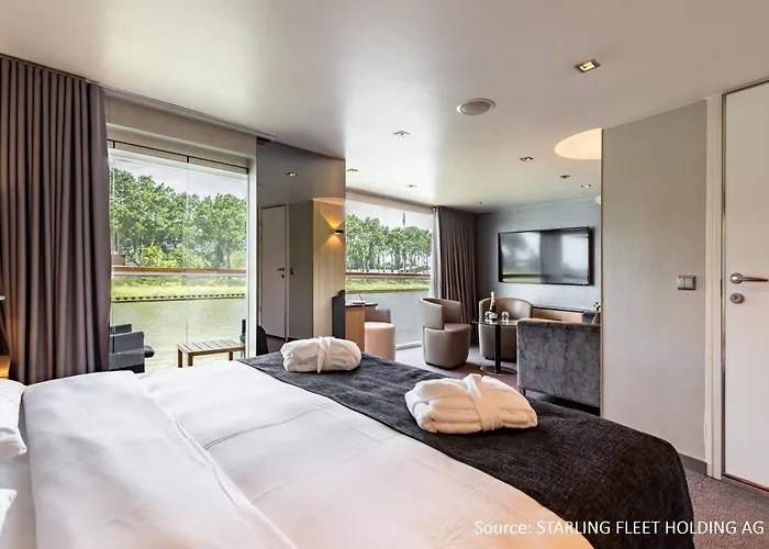 Hotel Hotelship Kd Moment