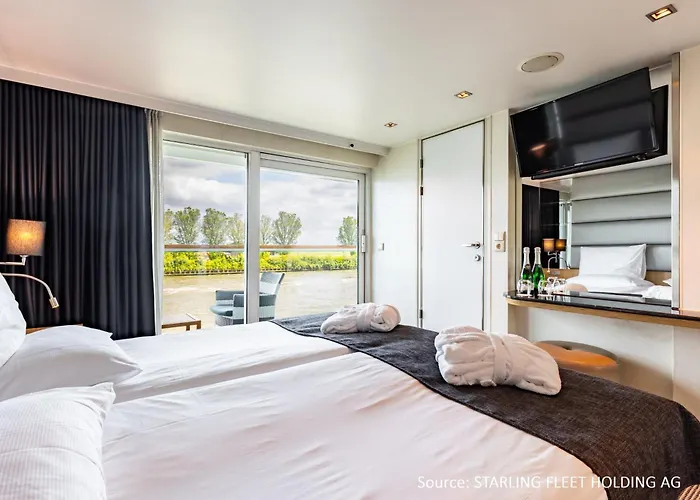 Hotelship Kd Moment Hotel