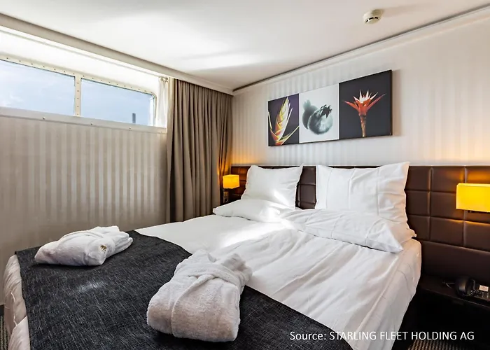 Hotel Hotelship Kd Moment *